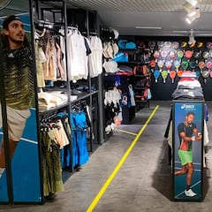 Tennis-Point abre la tienda de pádel más grande de España