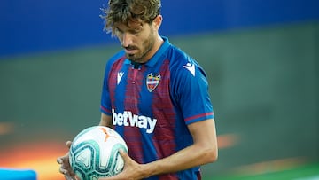 Jose Campaña of Levante with the ball during the Liga match between Levante UD and Real Sociedad at Ciutat de Valencia on July 6, 2020 in Valencia, Spain. (Photo by Jose Breton/Pics Action/NurPhoto via Getty Images)