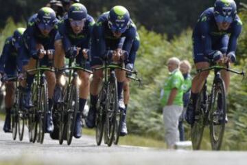 Ciclistas del equipo Movistar.