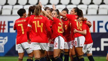 Los fichajes infinitos de la Roja: Andújar, Amaiur, Pina, Athenea...