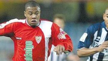 <b>DISPUTADO. </b>El duelo entre Sevilla y Real sólo lo pudo decidir Kovacevic a última hora.