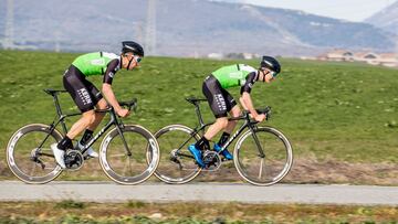 El Kern Pharma muestra sus bicis Giant y su ropa Etxeondo