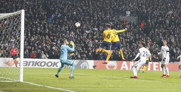 Sa¨²l empat¨® de cabeza. 1-1.