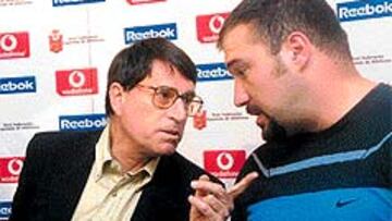 <b>EL PRESIDENTE DEL CAPITÁN.</B> Odriozola, junto a Manuel Martínez.