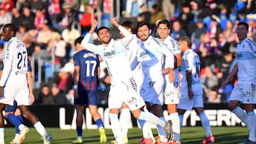 Mario Climent celebrando su primer gol como jugador del Cádiz CF. Foto: Cádiz CF.