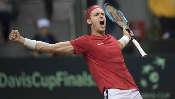 Salzburg (Austria), 02/02/2019.- Nicolas Jarry of Chile celebrates after winning his match against Dennis Novak of Austria during the Davis Cup qualifier between Austria and Chile in Salzburg, Austria 02, February 2019. (Tenis, Salzburgo) EFE/EPA/ANDREAS SCHAAD