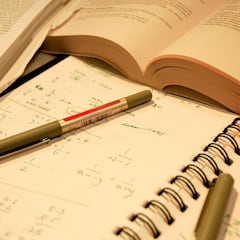 Saca su primer 10 en la universidad y el método que utilizó quizá no es el más académico