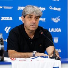 Indias: “Todos sabemos que hay que fichar a un delantero centro”