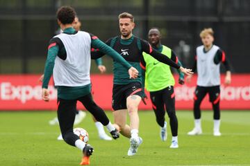 Imágenes del entrenamiento de Liverpool a tres días de jugar ante Real Madrid en la final de la Champions. Los Reds buscan su séptimo título en la Copa de Europa.