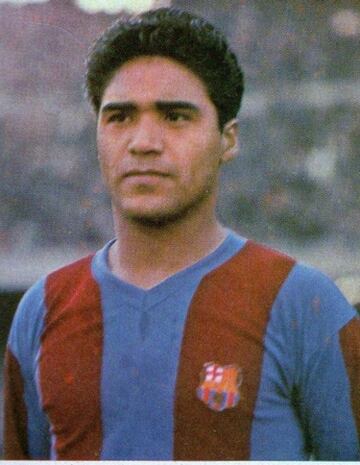 En 1959 fichó por el Valladolid, donde jugó solo la temporada 59/60. En 1961 ficharía por el Barcelona donde desarrolló gran parte de su carrera desde 1961 hasta que en 1968 falleciera por una intoxicación alimenticia.
