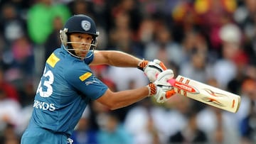 (FILES) In this file photo Australian cricketer Andrew Symonds of Deccan Chargers watches the ball after playing a delivery from South African bowler Roelof van der Merwe of Royal Challengers Bangalore during their IPL Twenty20 final match at The Wanderers Stadium in Johannesburg on May 24, 2009. - Former all-rounder Andrew Symonds has died in a car crash, multiple local media reports said May 15, 2022, in another tragic blow for Australian cricket. (Photo by Alexander JOE / AFP)