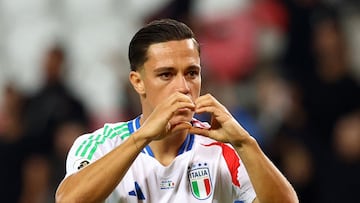 Raspadori celebra su gol a Israel durante el partido de clasificación para el Mundial de 2026.