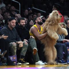 Cutest Lakers fan ever - non-debatable