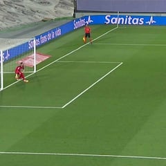 El Real Madrid sí debía repetir el penalti, según Iturralde