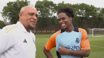 Endrick vacila a Roberto Carlos y este no tarda en devolvérselo: tiene personalidad