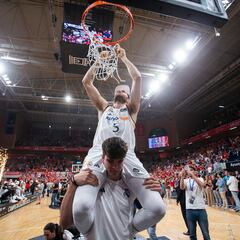 El broche de una leyenda