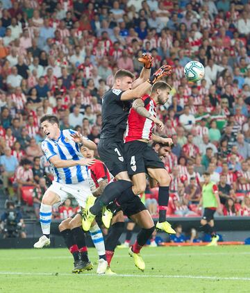 Unai simón e Iñigo Martínez.