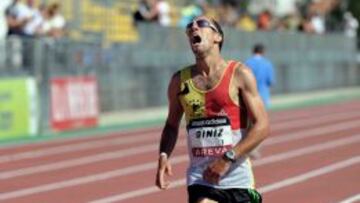 Yohann Diniz, plusmarquista mundial de 50 kilómetros marcha, baja para los Mundiales de Pekín.