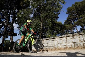 Tri Cross dio por cerrada la temporada de triatlones con una prueba técnica y exigente que puso a prueba a los más de 150 participantes congregados en el Forestal Park de Guadarrama. 
