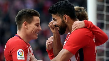 Gameiro, Costa y Griezmann celebran un gol ante el Athletic. 