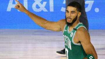 Exhibición de Tatum (33) y ridículo de unos Sixers en estado crítico