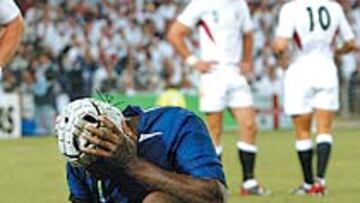 <b>DESOLADOS.</b> Los jugadores galos han reconocido su inferioridad.