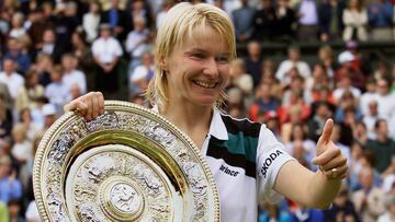 La campeona de Wimbledon Jana Novotna muere a los 49 años