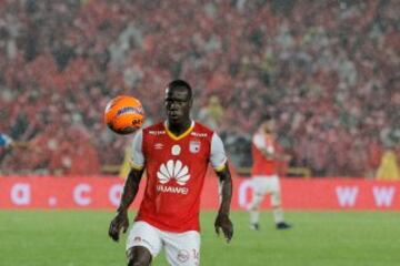 Después de dos años, el rojo ganó un clásico. Fue 2-1 con goles de Gómez y Arango.
