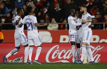 0-1. Vinicius celebra el primer gol.