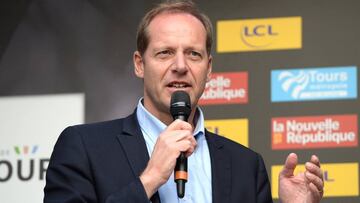 El director del Tour de Francia Christian Prudhomme habla al término de una carrera ciclista.