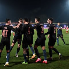 El City reacciona a tiempo y evita un disgusto ante el Cheltenham