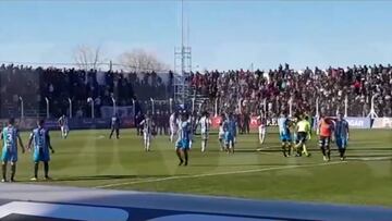 Incidentes violentos en la tribuna obligaron a suspender el Cipolletti-Almagro