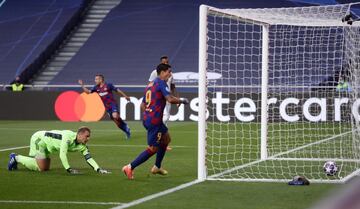 Alaba marc¨® en propia puerta y empat¨® para el Barcelona. 1-1.