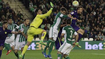 El Betis durante el partido contra el Málaga.