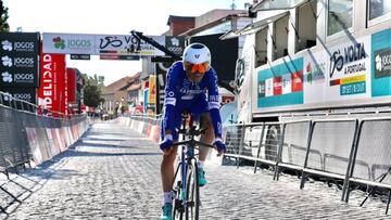 El gallego Veloso, primer líder en Portugal a los 40 años