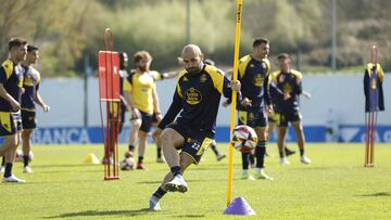 21/03/24  DEPORTIVO DE LA CORUÑA ENTRENAMIENTO 
paris Adot