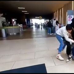 A Spider-Man no le gusta esto: Se agarran a golpes en Morelos por boletos de 'No Way Home'