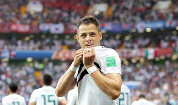 'Chicharito' fue otro de los que se unió al 'club de los 10' hoy, tras haber sido titular en el partido frente a Corea.