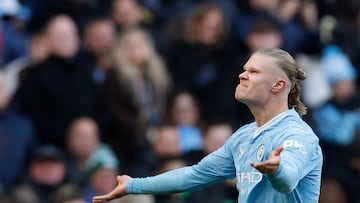 Soccer Football - Premier League - Manchester City v Liverpool - Etihad Stadium, Manchester, Britain - November 25, 2023 Manchester City's Erling Braut Haaland celebrates scoring their first goal Action Images via Reuters/Jason Cairnduff NO USE WITH UNAUTHORIZED AUDIO, VIDEO, DATA, FIXTURE LISTS, CLUB/LEAGUE LOGOS OR 'LIVE' SERVICES. ONLINE IN-MATCH USE LIMITED TO 45 IMAGES, NO VIDEO EMULATION. NO USE IN BETTING, GAMES OR SINGLE CLUB/LEAGUE/PLAYER PUBLICATIONS.