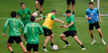 El Racing se encomienda a Peque para seguir creciendo