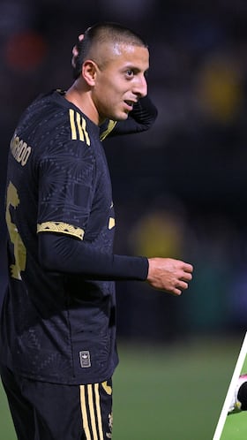 “Hirving Lozano está por arriba del ‘Piojo’ Alvarado, pero lejos”