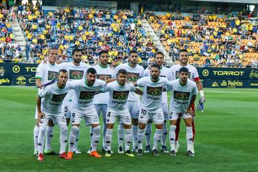 Emotivo homenaje a Reyes de sus compañeros del Extremadura.