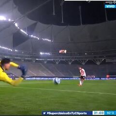 Rossi adivinó el lugar del penal de Álvarez y dio el primer paso para eliminar a River