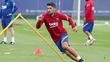 Luis Suárez supera su examen de italiano para lograr el pasaporte