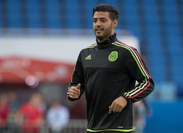 A Carlos Vela se le recuerdan varias, como aquella fiesta del Tri en Monterrey el 7 de septiembre de 2010, o la vez que no regresó a entrenar con la Real Sociedad por quedarse en un concierto en Madrid.