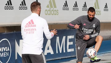 Benzema, durante el entrenamiento del Real Madrid.