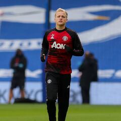 "Van de Beek firmó los papeles con el Madrid el verano pasado"