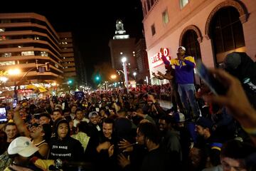 Oakland celebra el título de los Warriors