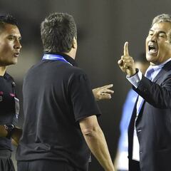 Jorge Luis Pinto: “Lorenzo no tiene estatus para ser DT de la Selección”