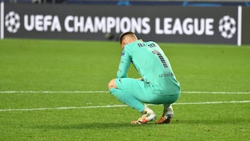 firo Champions League: 08/14/2020 1/4 final, quarter final FC Bayern Munich, Munchen - FC Barcelona 8: 2 Marc-Andre TER STEGEN, whole figure, on the ground, frustrated, disappointed, disappointed. PHOTO: Frank Hoermann / SVEN SIMON / Pool / via / firospor
